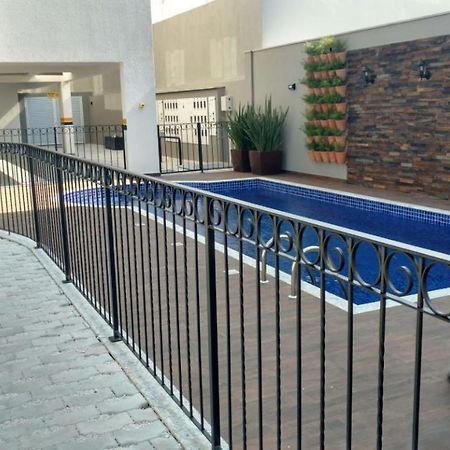 Var-101A Dpto Amplio En Condominio Cerrado Con Piscina ボンビーニャス エクステリア 写真